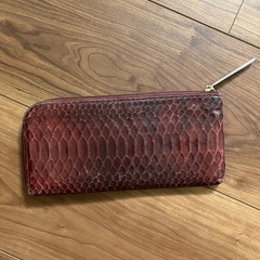 ATAO パイソン財布　ボルドーの画像