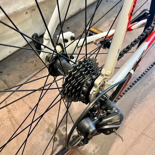 《売約済》【武蔵小山店】 自転車 ロードバイク 27インチ TOTEM GOLDEN WHEEL HURRICANE 変速  クロスバイク 白 700×23c QUANDO VADER