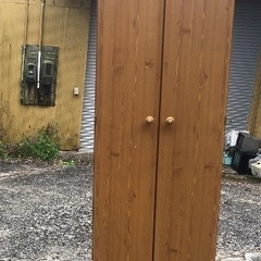 タンス　観音開き　お早めの注文をお願いします。