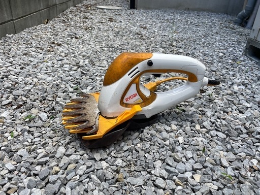 芝刈り機　芝刈機