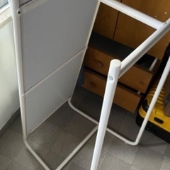 鏡 Ikea KNAPPER クナッペル スタンドミラー, ホワイトの画像