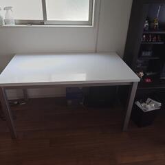 白のダイニングテーブル①