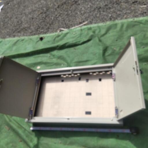 日東工業　キャビネット露出型