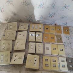 埋め込み　コンセントの画像