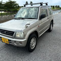 ミニ　パジェロ　AT   ４WD 内地使用の為　錆無し、禁煙　AC最高