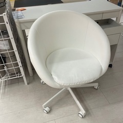 IKEA 回転チェア　スクルーヴスタ