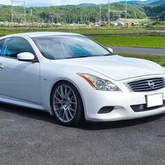 スカイラインクーペ370GT　７ATパドルシフト　車検1年以上カ...