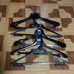 ハンガー、約40本。の画像