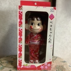 新品、着物姿のペコちゃん人形です。