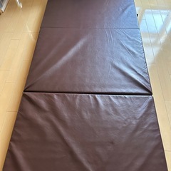 【お取引中】　折りたたみスポーツマット　Lサイズの画像