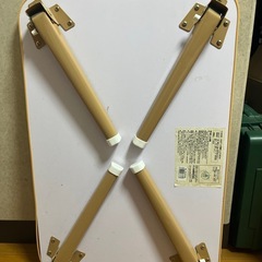 折りたたみテーブル　の画像