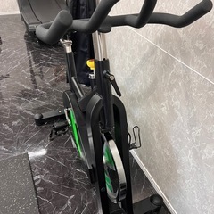 スピニングバイク　レボルワンの画像