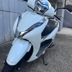 ホンダリード125 白 距離浅