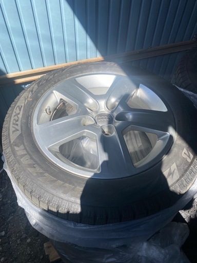 【商談中】スタッドレスタイヤ、ホイール付き