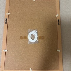 【無料でお譲りします】額縁　赤　壁掛け　の画像