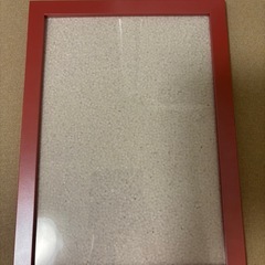 【無料でお譲りします】額縁　赤　壁掛け　