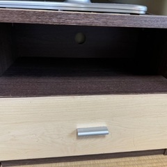 テレビ台　収納