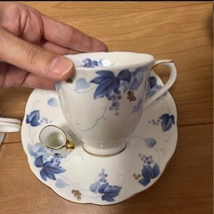 早い者勝ち！すぐ取引できる方！おしゃれNIKKO ティーカップ・ソーサー ファインボーンチャイナ 日本製♪ ペアカップの画像