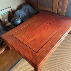 テーブル

