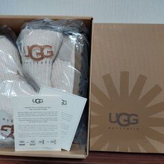 UGG（アグ）ニットブーツ箱つきの画像