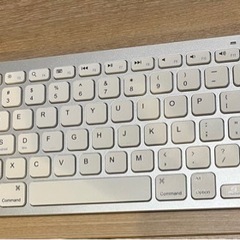 Anker電池式bluetooth Mac仕様キーボード