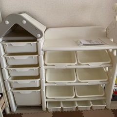 本棚、おもちゃ収納ラックの画像