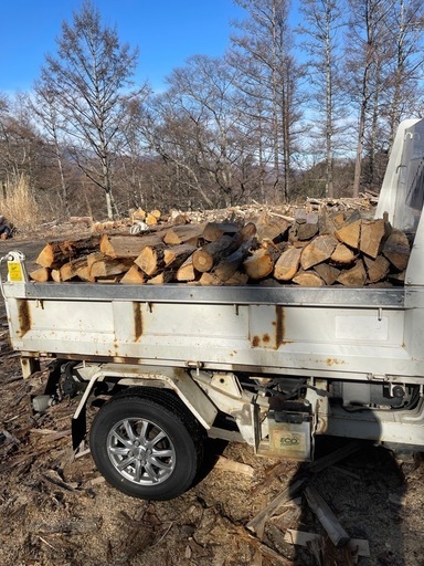 ナラ薪軽トラックダンプ1台ご自宅まで配達
