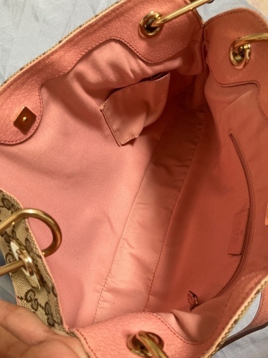GUCCIバグ