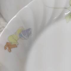 値下げ 19865  HONEY WAVE ニューボーンチャイナ 平皿5枚   ◆大阪市内・東大阪市他 6,000円以上ご購入で無料配達いたします！◆ ※京都・高槻・枚方方面◆神戸・西宮・尼崎方面◆生駒方面、大阪南部方面　それぞれ条件付き無料配送あり！            の画像