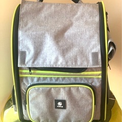 【ほぼ新品】ペットキャリーバッグ リュック 拡張  広々 安心 耐重量10kg色：グレーの画像