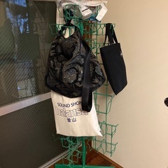 店舗什器です！マガジンラックです！170cmくらいです！