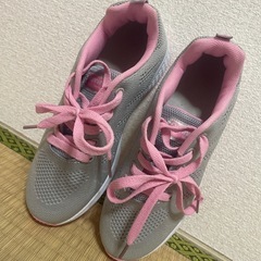 スニーカー👟
