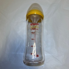 Pigeon 哺乳瓶 240ml 耐熱ガラス製の画像
