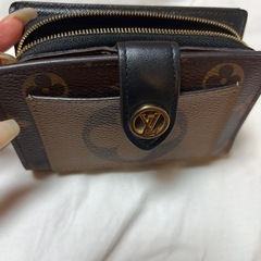 VUITTON 財布の画像