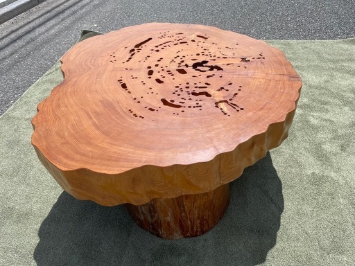 ☆屋久杉のテーブル 一枚板 座卓 サイズ：1110x1060x高135mm 天板厚み135mm⭐︎