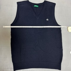 値下げ！中古　大分国際情報高校　ベストＬサイズの画像