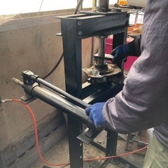 埼玉から　油圧プレス　時間レンタルします。DIY 修理　ベアリング交換　ブッシュ交換　レストア　ドリフト　バイク　旧車　ハブ - 大里郡