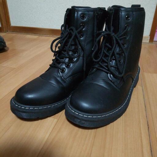 新品未使用24.5ブーツ(値引き中)