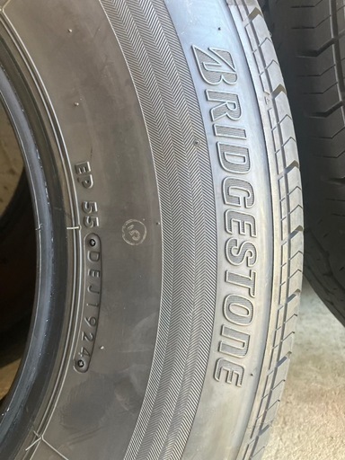 ハイエースタイヤ新車外し