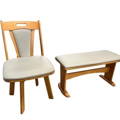NO.1805〘 お値下げしました！〙ダイニングテーブルセット 2〜4人用 伸長式 回転式椅子 ベンチ椅子 家具 中古の画像