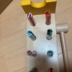 IKEA ハンマーで叩いて棒を打つおもちゃの画像