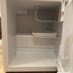 ミニ冷蔵庫　配送無料の画像