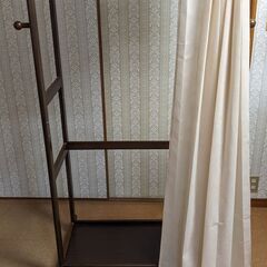 衣服用ハンガーラック　茶色（木製）