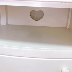 ハート♡くり抜き収納家具　カントリー家具の画像