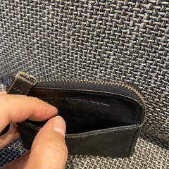 ディーゼルブラックゴールド　黒 ジッパー付き財布の画像