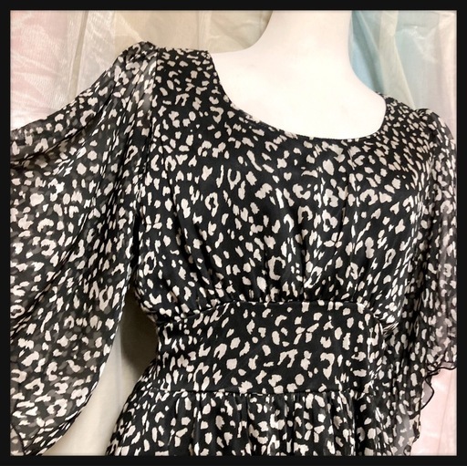 ご購入者様決定꒰Fabulous꒱シフォン素材 レオパード柄風 チュニック 白黒ミニワンピース