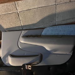 トヨタ スターレット EP91 フロントドア左右内張 パワーウィンドウスイッチ付きの画像