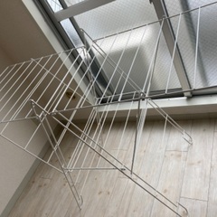 室内物干しスタンド　ホワイト色　非対面での手渡し