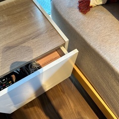 ダブルベッドフレーム/マットレス/サイドテーブル　セットの画像