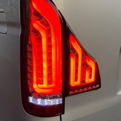ハイエース200系
　エムブロ　 テールランプ　の画像